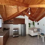 Dom wakacyjny Chloe Attic