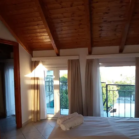 Chloe Attic Vakantiehuis Agia Efimia