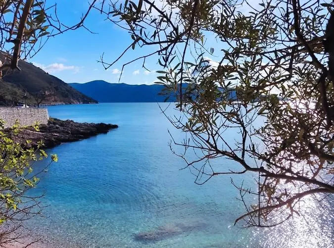 Chloe Attic Ferienhaus Agia Efimia