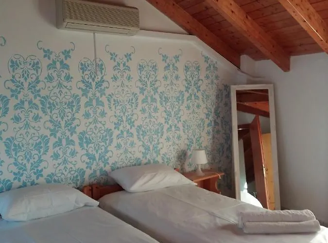 Chloe Attic Ferienhaus *